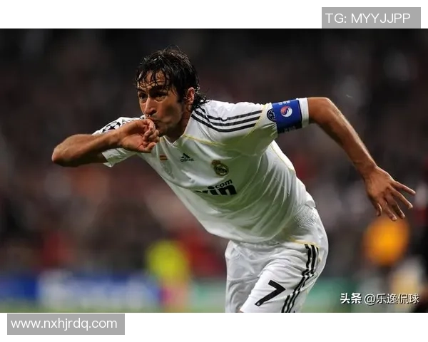 全球传奇足球明星回顾与成就盘点名单